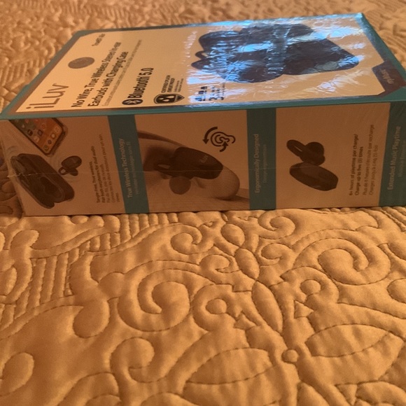 ILuv No Wire True Wireless Stereo In-ear Earbuds with Charging Case - Picture 3 of 5